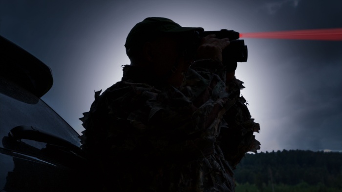 Hunting in the dark with thermal imaging